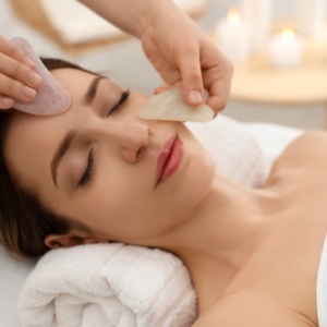 GUA SHA mellkas-, nyak- és arcmasszázs